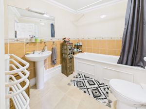 BATHROOM- click for photo gallery